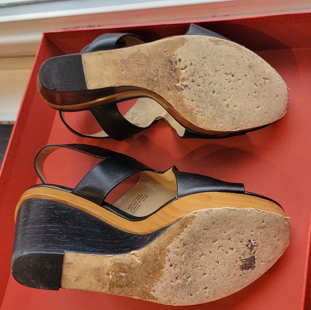 Michael Kors wedge sandals black leather and wood detail. - Picture 5 of 6
